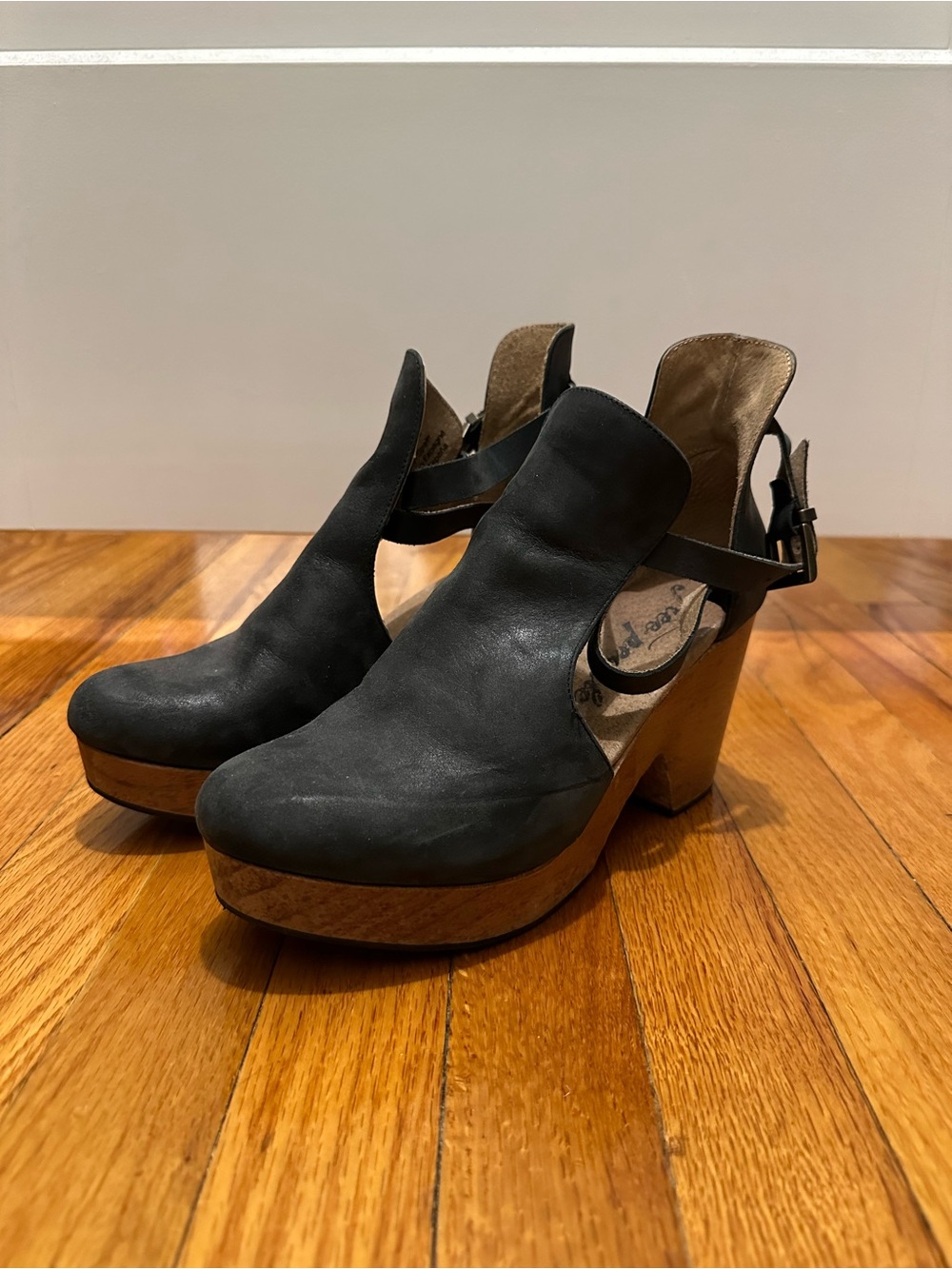 Free People Cedar Clog Platform - Black - US 9